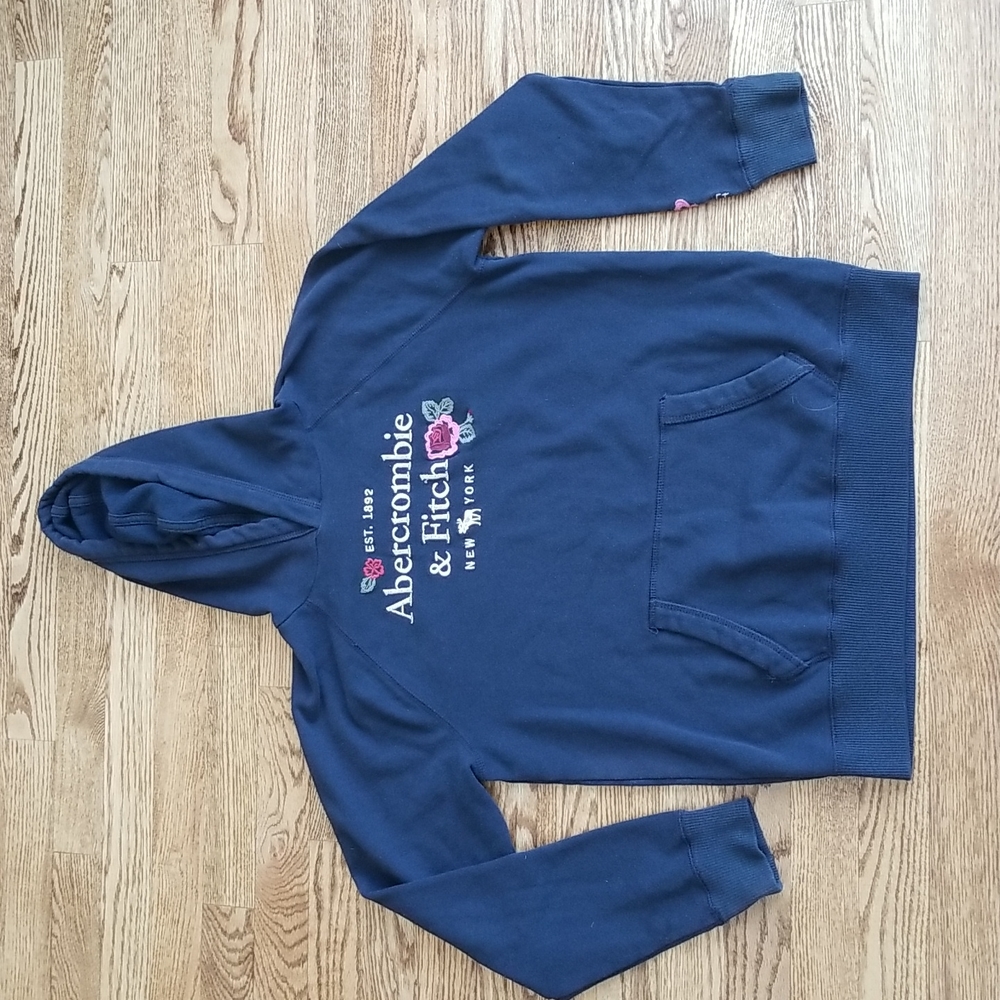 (13-14) A&F. Youth Embroidered Pull Over Hoodie Casual Cozy Athleisure Warm